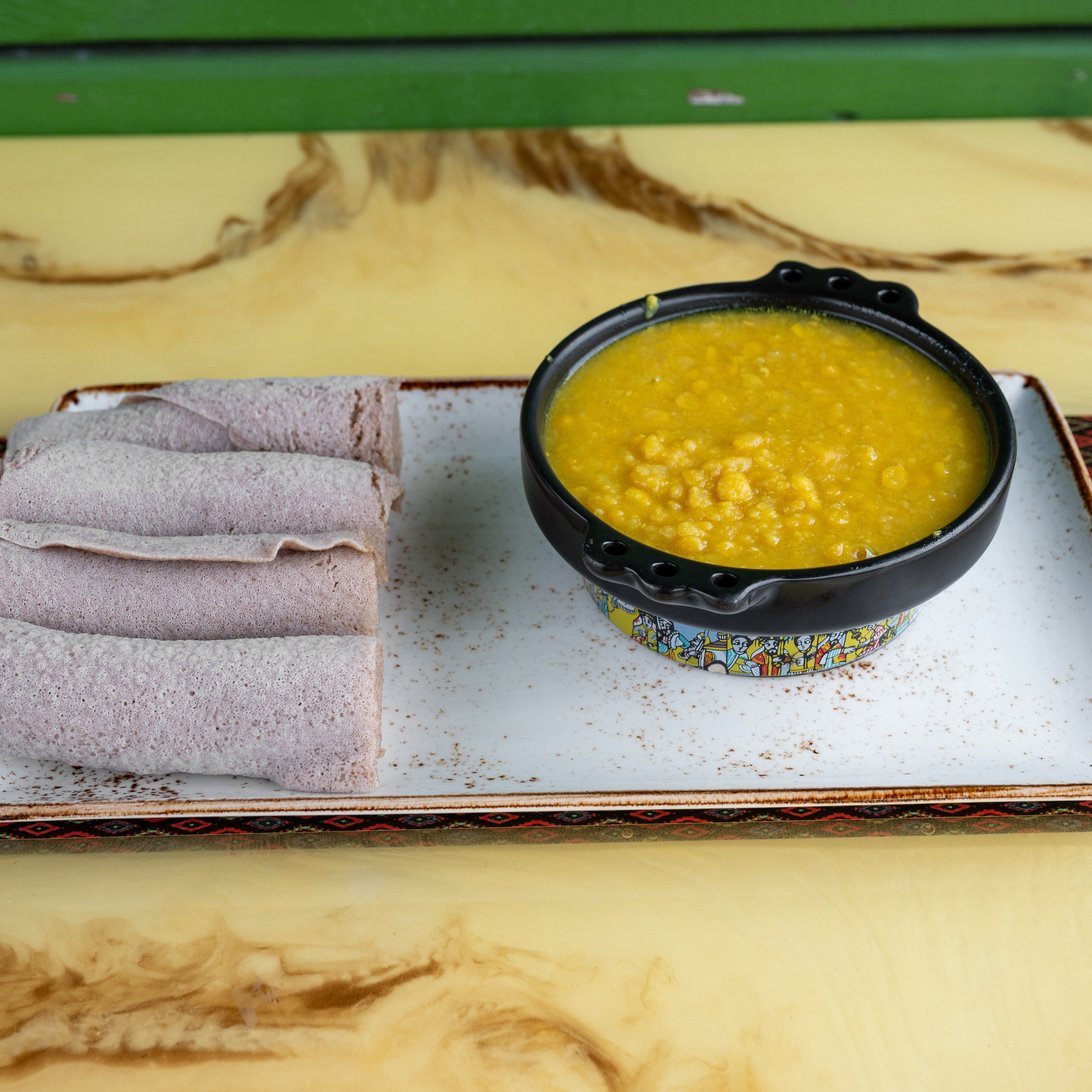 Yellow Peas Sauce Side.